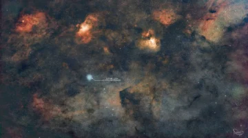 رصد المذنب SWAN في أفق الوطن وتأثيره على ظاهرة السماء الليلية